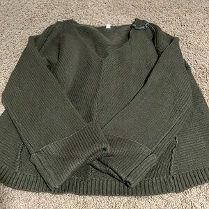 Excellent condition Wishlist olive green oversized sweater S/M
